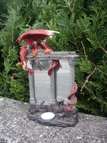 Dragons, arche et miroir Hauteur 26cm, Largeur 27cm